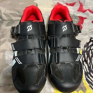 Peloton spin shoes